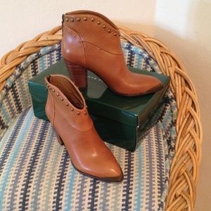 B. Makowsky Booties